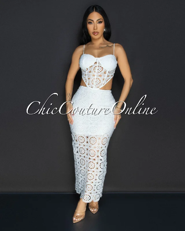 ume-white-eyelet-bustier-skirt-two-piece-set