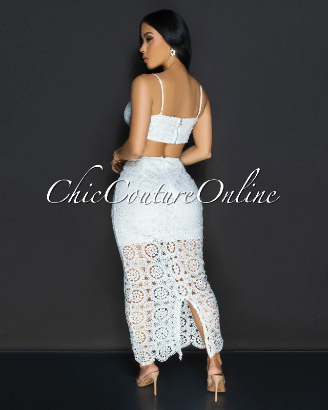 ume-white-eyelet-bustier-skirt-two-piece-set