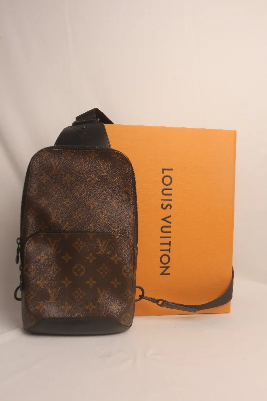 LOUIS VUITTON AVENUE SLING BAG