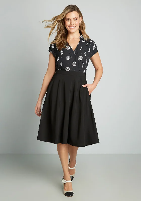 a-renewed-you-short-sleeve-blouse-moons-black