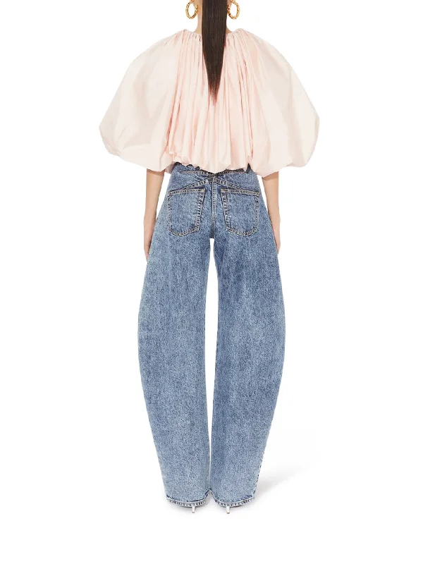 alaia_rounded-jeans-in-snow-denim_blue_aa9p01766t535-524bleuneige