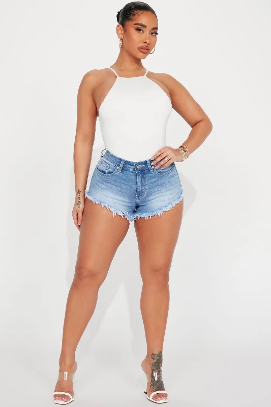 back-and-forth-cut-off-stretch-denim-shorts-light-wash