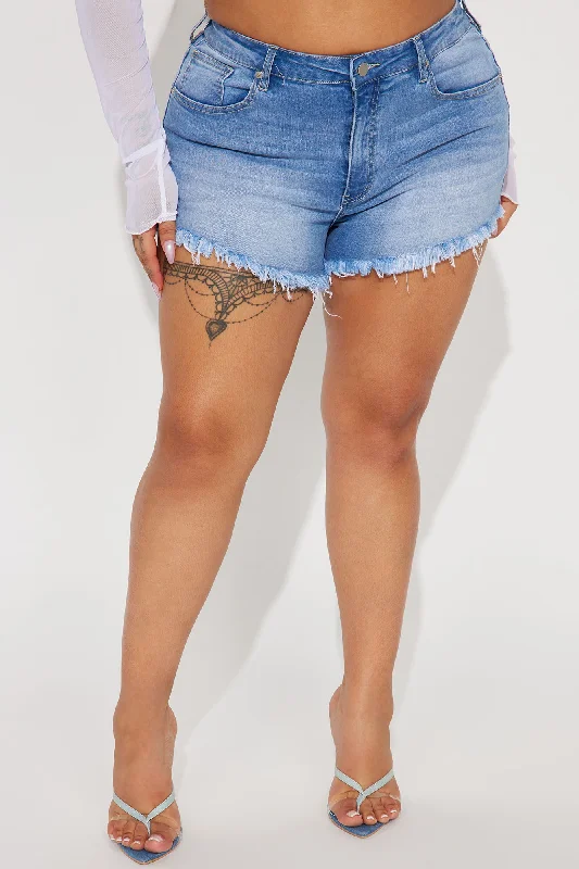 back-and-forth-cut-off-stretch-denim-shorts-light-wash