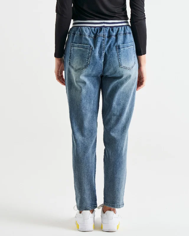 betty-basics-dakota-jean-azure