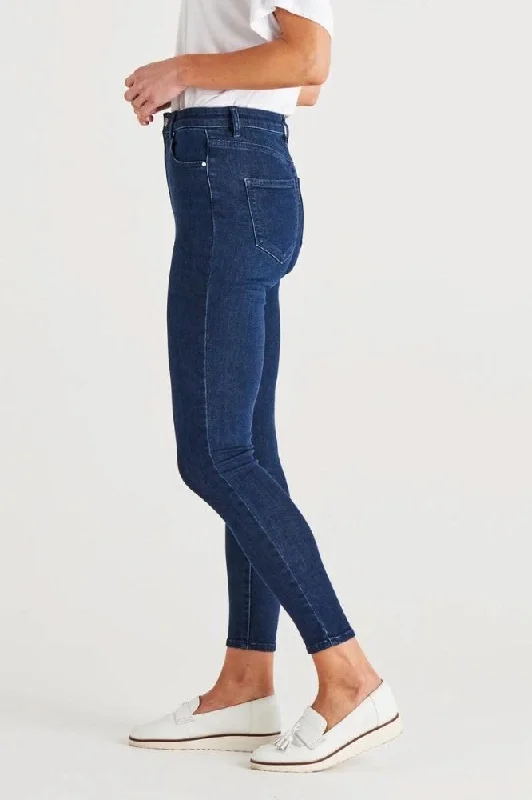 betty-basics-essential-jean-indigo-blue