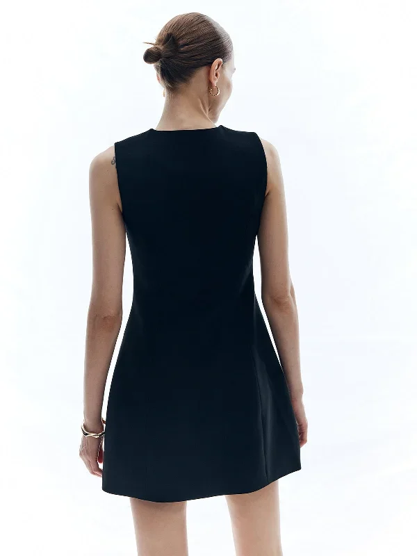 button-solid-crew-neck-sleeveless-dress