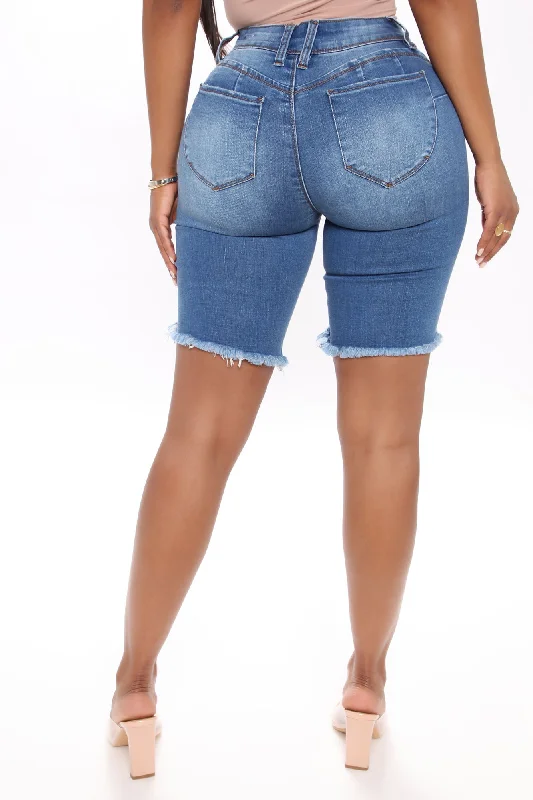 corinna-booty-lifting-denim-bermudas-medium-blue-wash