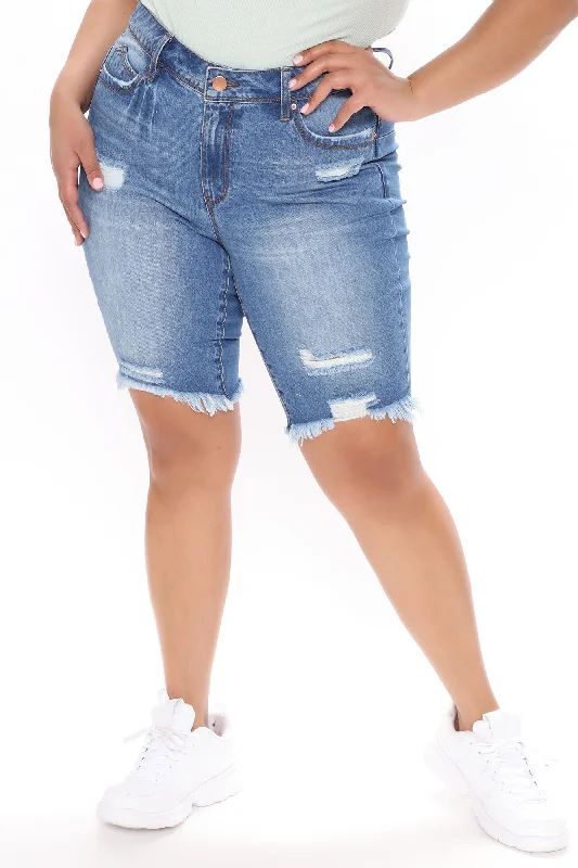 corinna-booty-lifting-denim-bermudas-medium-blue-wash