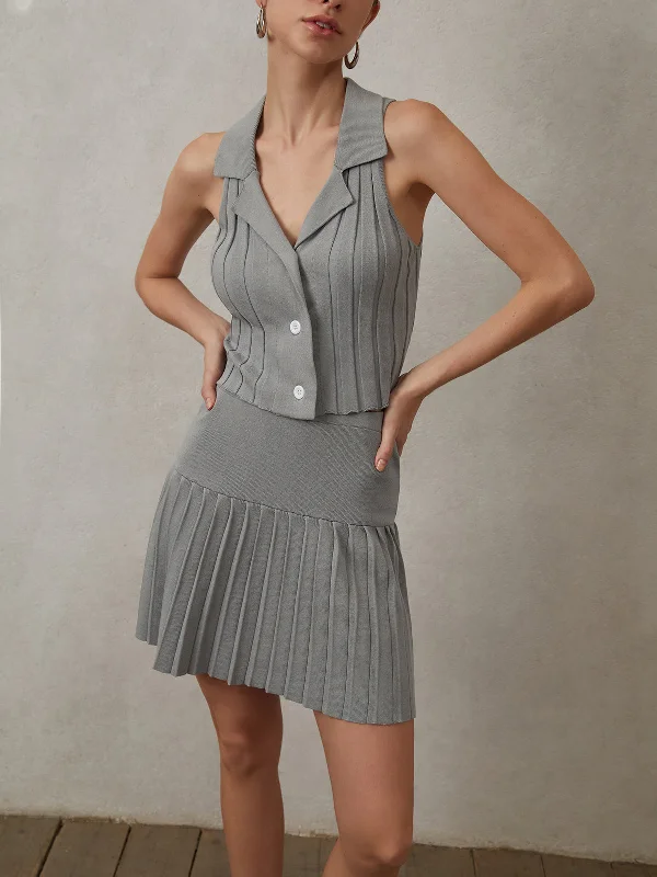 effortlessly-pleated-sleeveless-knit-top