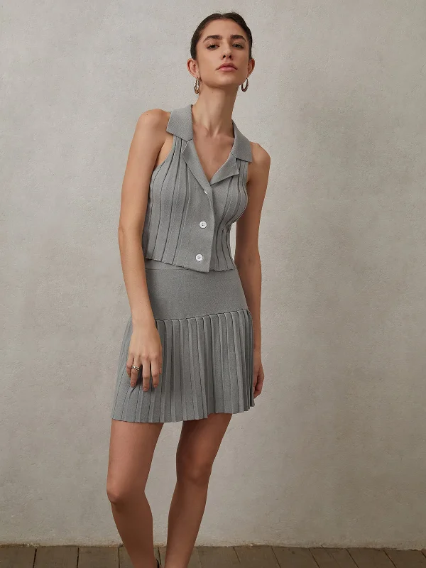 effortlessly-pleated-sleeveless-knit-top