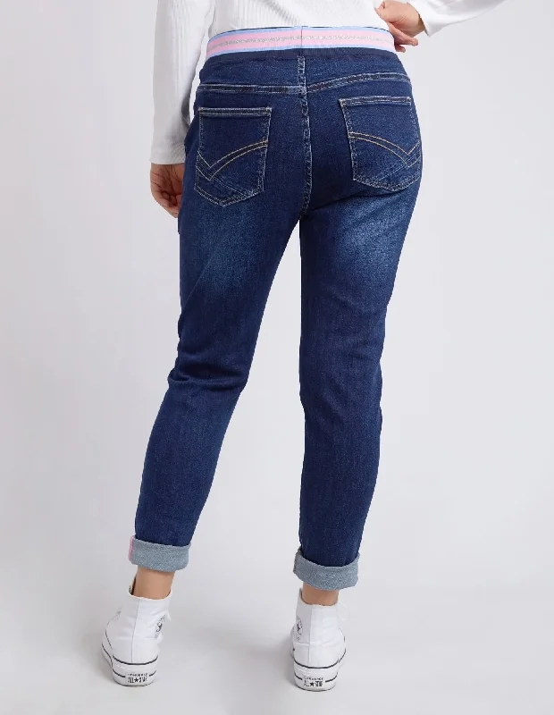 elm-arielle-denim-jogger-dark-blue-wash