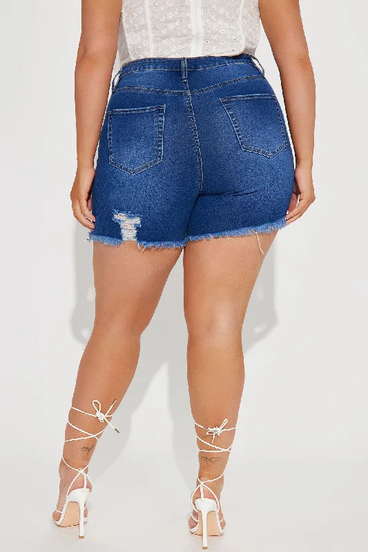 in-control-stretch-cut-off-denim-shorts-dark-wash