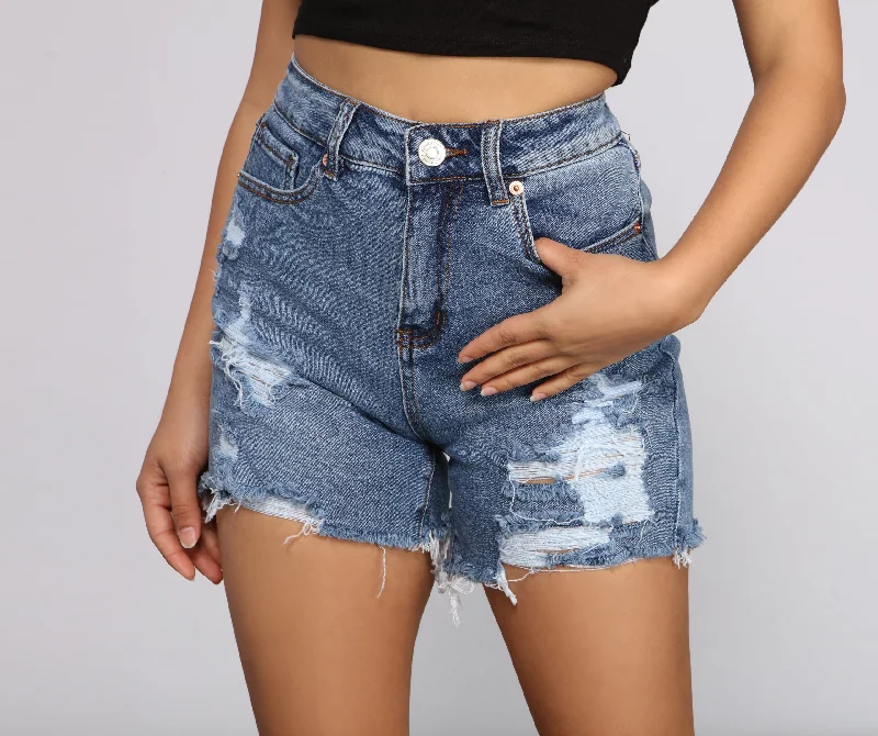 no-drama-destructed-denim-shorts-066030149141