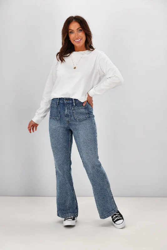 Shine On Label Leo Patch Pocket Flare Jean Indigo